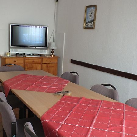 Einzelzimmer Mit Gemeinschaftsbad Pruchten Екстериор снимка